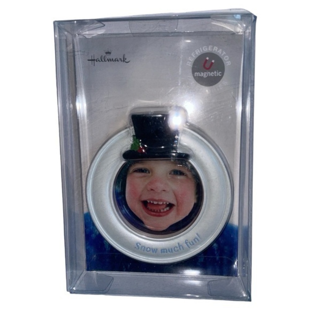 Hallmark Refrigerator Photo Holder Magnet Snow Much Fun NIB